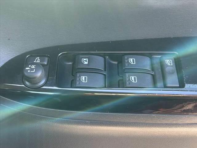 タント カスタムRS トップエディションSA 車検整備付 禁煙車 SA 両電 純正SDナビ フルセグ BT DVD Bカメラ スマートキー オートLED コンビシート エコアイドル チルトステア シートリフター 電格ミラーウインカー 純AW(22枚目)