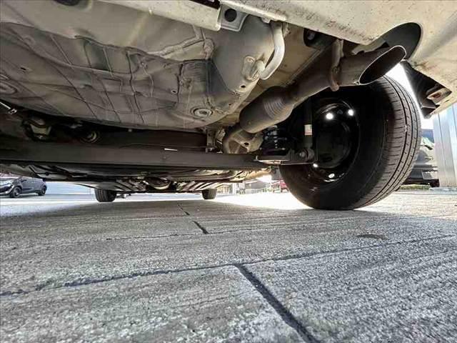 スイフト XG 禁煙車 車検整備付 純正SDナビ フルセグ BT DVD再生 シートヒーター スマートキー 電格ミラー ETC チルトステア シートリフター Pガラス オートエアコン 横滑り防止 マットバイザー(41枚目)