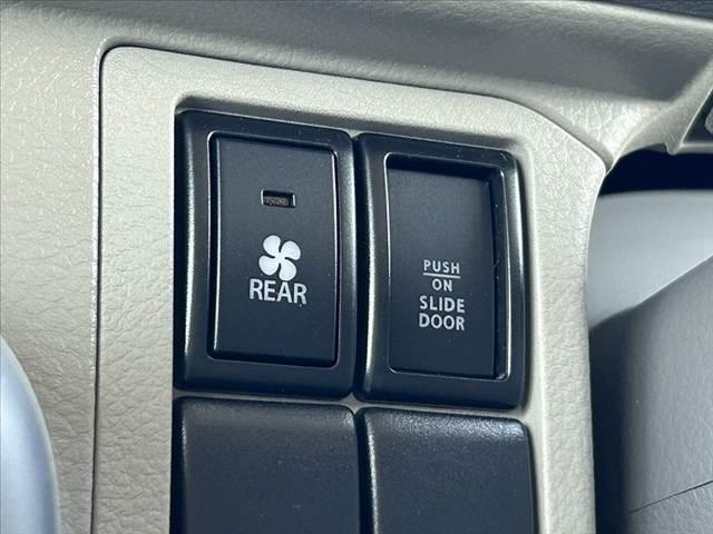 エブリイワゴン PZターボ 禁煙車 車検整備付 セーフティサポート Pセンサー Aハイビーム 電スラ ハイルーフ スマートキーX2 オートHID フォグ 電格ミラー ステリモ 純正14AW 横滑り防止 リアワイパー(6枚目)