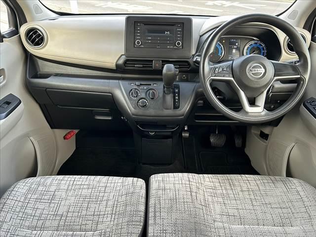 デイズ Ｓ　車検整備付　エマブレ　踏み間違え防止　ＦＲソナー　純正ＣＤオーディオ　電格ミラー　Ａストップ　オートライト　ヘッドライトレベライザー　ベンチシート　アームレスト　マットバイザー（2枚目）