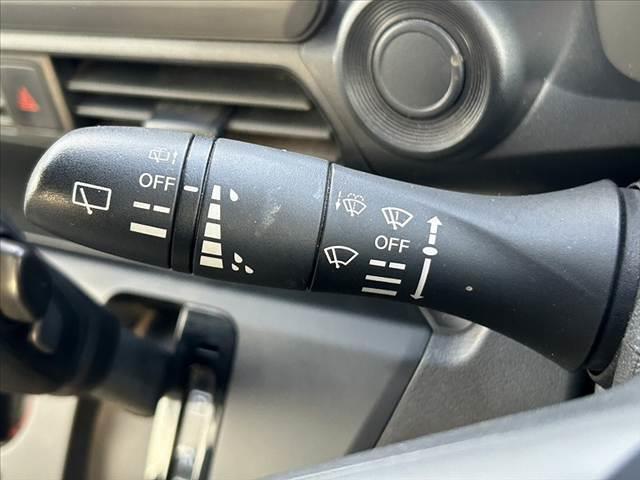 デイズ Ｓ　車検整備付　エマブレ　踏み間違え防止　ＦＲソナー　純正ＣＤオーディオ　電格ミラー　Ａストップ　オートライト　ヘッドライトレベライザー　ベンチシート　アームレスト　マットバイザー（21枚目）