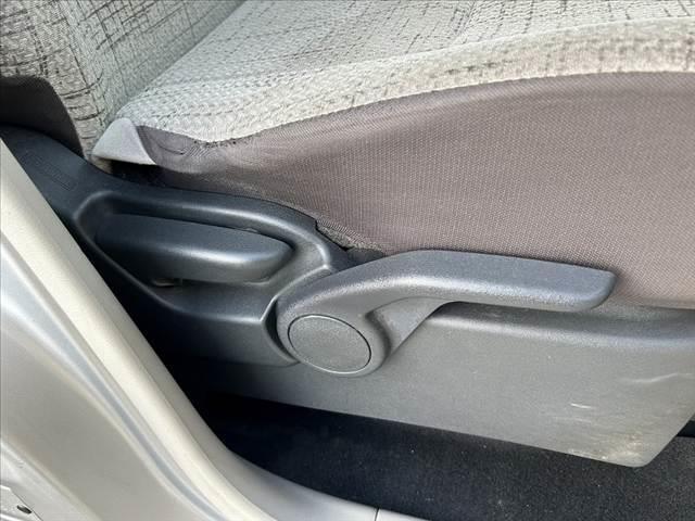 デイズ Ｓ　車検整備付　エマブレ　踏み間違え防止　ＦＲソナー　純正ＣＤオーディオ　電格ミラー　Ａストップ　オートライト　ヘッドライトレベライザー　ベンチシート　アームレスト　マットバイザー（27枚目）