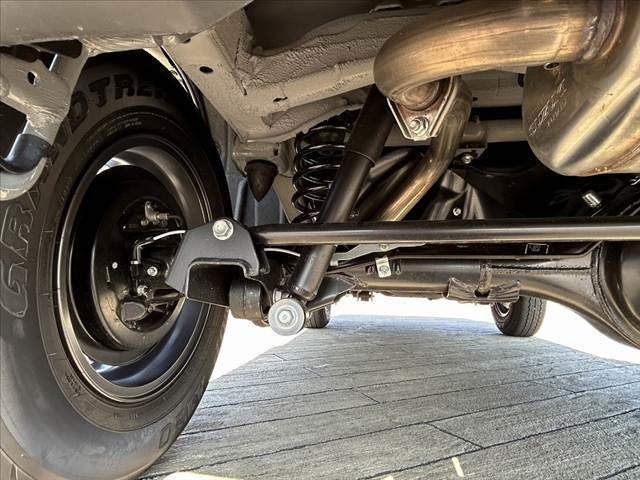 ジムニーシエラ ＪＬ　中期　禁煙車　車検整備付　４ＷＤ　５ＭＴ　ＪＣ用１５インチＡＷ　セーフティサポート　Ａハイビーム　Ｆシートヒーター　スマートキーＸ２　ＥＴＣ　電格ミラー＆ヒーター　フォグ　サイドカーテンエアＢ（41枚目）