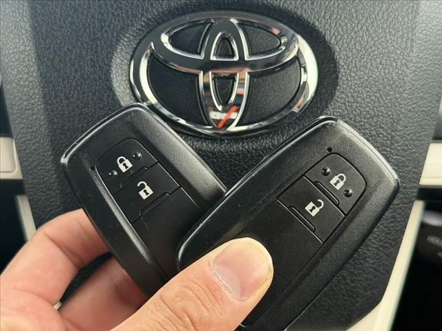 プリウス Sツーリングセレクション 禁煙車 車検整備付 セーフティセンスP オートLEDヘッド&フォグ 合皮シート Fシートヒーター Aクルコン Aハイビーム ETC 純正SDナビ 地デジ BT Bカメラ ステリモ チルトステア(5枚目)