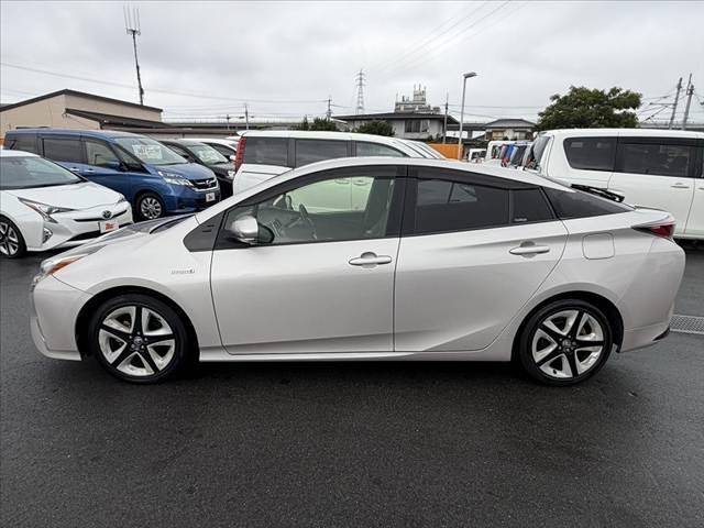 プリウス Sツーリングセレクション 禁煙車 車検整備付 セーフティセンスP オートLEDヘッド&フォグ 合皮シート Fシートヒーター Aクルコン Aハイビーム ETC 純正SDナビ 地デジ BT Bカメラ ステリモ チルトステア(11枚目)