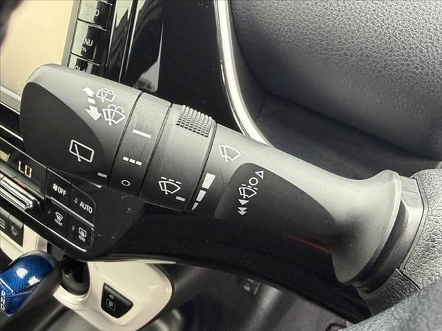 プリウス Sツーリングセレクション 禁煙車 車検整備付 セーフティセンスP オートLEDヘッド&フォグ 合皮シート Fシートヒーター Aクルコン Aハイビーム ETC 純正SDナビ 地デジ BT Bカメラ ステリモ チルトステア(26枚目)