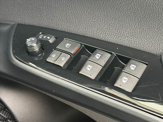 プリウス Sツーリングセレクション 禁煙車 車検整備付 セーフティセンスP オートLEDヘッド&フォグ 合皮シート Fシートヒーター Aクルコン Aハイビーム ETC 純正SDナビ 地デジ BT Bカメラ ステリモ チルトステア(30枚目)