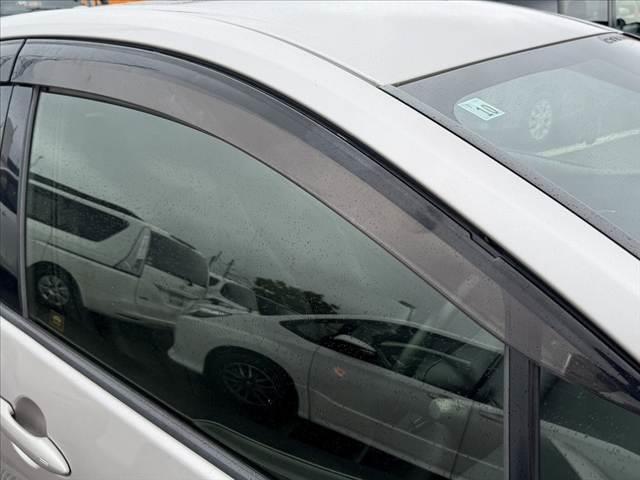 プリウス Sツーリングセレクション 禁煙車 車検整備付 セーフティセンスP オートLEDヘッド&フォグ 合皮シート Fシートヒーター Aクルコン Aハイビーム ETC 純正SDナビ 地デジ BT Bカメラ ステリモ チルトステア(31枚目)