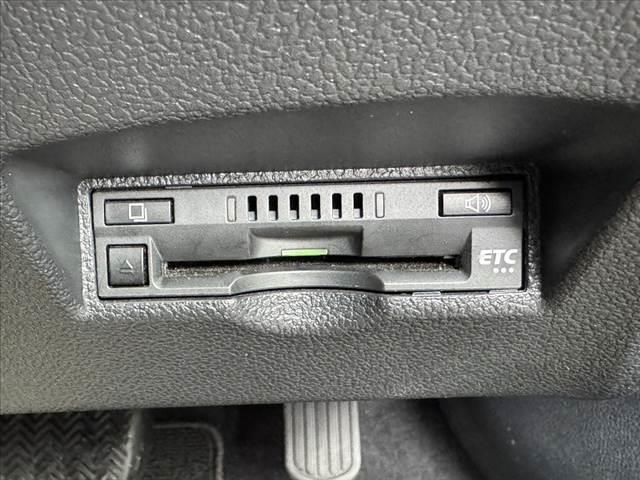 プリウス Sツーリングセレクション セーフティセンスP 禁煙車 車検整備付 オートLEDヘッド&フォグ Aクルコン 純正SDナビ フルセグ BT DVD Bカメ ステリモ ドラレコ ETC 合皮シート Fシートヒーター Pガラス(7枚目)