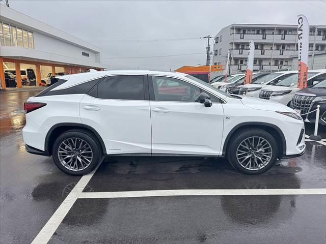 RX RX450h Fスポーツ 禁煙車 ムーンルーフ マクレビ パノラマM 赤革シート FRシートヒーター FシートクーラーPシート 3眼LED FRドラレコ ETC スマートキー Pバックドア Pガラス Aクルコン 純正ナビ(12枚目)