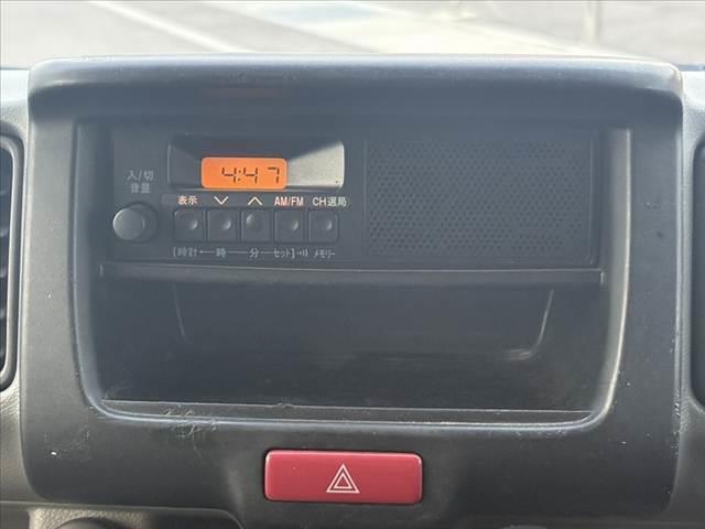 エブリイ ＰＡ　車検整備付　ハイルーフ　セーフティサポート　Ｒセンサー　Ａハイビーム　Ａライト　車線逸脱警報　誤発進抑制機能　スペアキー　Ｒフィルム　オーバーヘッドシェルフ　ＦＲドラレコ　ＷＳＲＳエアＢ　横滑り防止（3枚目）