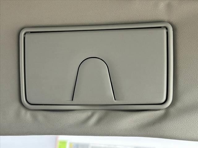 ワゴンR FA 中期 セーフティサポート Aハイビーム Rセンサー 誤発進抑制 キーレス スペアキー 純正CD オートライト 電格ミラー Pガラス ベンチシート アームレスト 助手席下BOX マットバイザー(26枚目)