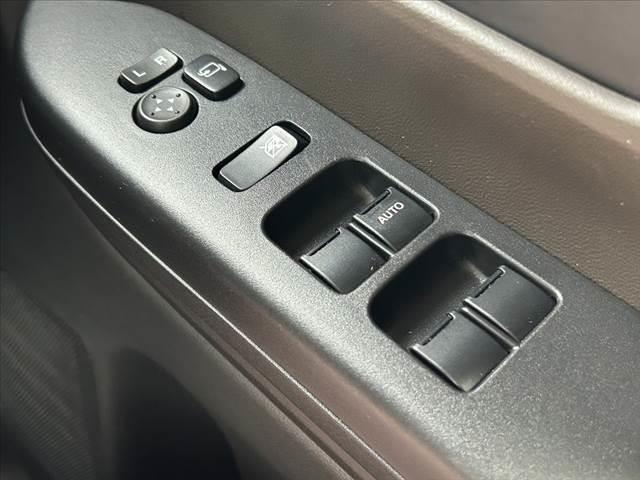 スペーシア ハイブリッドX 禁煙車 両電スラ 電子P ブレーキホールド セーフティS Aクルコン 社外ナビ BT Bカメラ スマートキー ETC ドラレコ オートLED Aハイ Fシートヒーター Pガラス Rロール(25枚目)