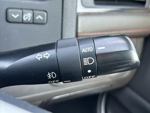 クラウン アスリート　後期　ナビ　フルセグ　バックモニター　プッシュスタート　スマートキー２ケ　クルコン　ＤＶＤ再生　ＢＴ　ＨＩＤオートライト　フォグランプ　電動チルトステアリング　パワーシート　横滑り防止（24枚目）