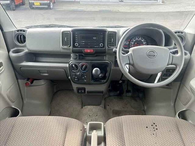 ＮＶ１００クリッパーバン ＧＸ　車検整備付　５ＭＴ　エマブレ　車線逸脱警報　Ａハイビーム　オートライト　Ｐセンサー　ＥＴＣ　キーレス　スペアキー　電格ミラー　ＵＳＢソケット２ケ　ＡＣソケット　ヘッドライトレベライザー　横滑り防止（2枚目）