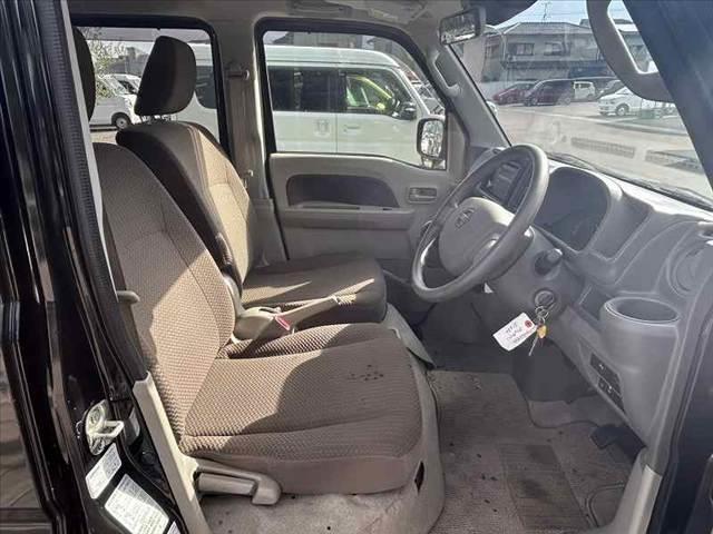 ＮＶ１００クリッパーバン ＧＸ　車検整備付　５ＭＴ　エマブレ　車線逸脱警報　Ａハイビーム　オートライト　Ｐセンサー　ＥＴＣ　キーレス　スペアキー　電格ミラー　ＵＳＢソケット２ケ　ＡＣソケット　ヘッドライトレベライザー　横滑り防止（16枚目）