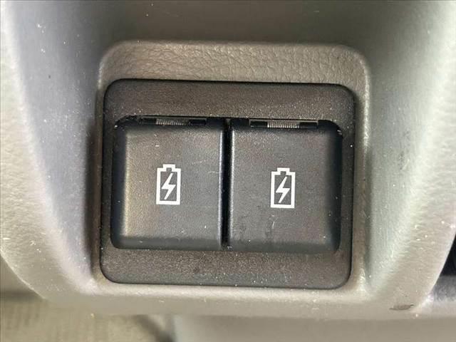 ＮＶ１００クリッパーバン ＧＸ　車検整備付　５ＭＴ　エマブレ　車線逸脱警報　Ａハイビーム　オートライト　Ｐセンサー　ＥＴＣ　キーレス　スペアキー　電格ミラー　ＵＳＢソケット２ケ　ＡＣソケット　ヘッドライトレベライザー　横滑り防止（24枚目）