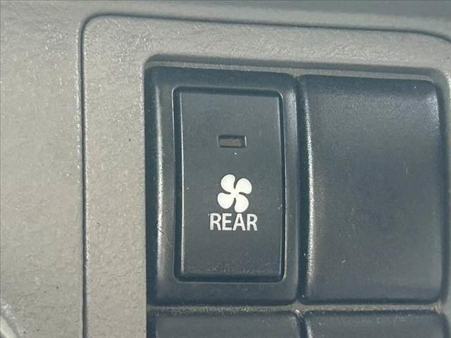 ＮＶ１００クリッパーバン ＧＸ　車検整備付　５ＭＴ　エマブレ　車線逸脱警報　Ａハイビーム　オートライト　Ｐセンサー　ＥＴＣ　キーレス　スペアキー　電格ミラー　ＵＳＢソケット２ケ　ＡＣソケット　ヘッドライトレベライザー　横滑り防止（25枚目）