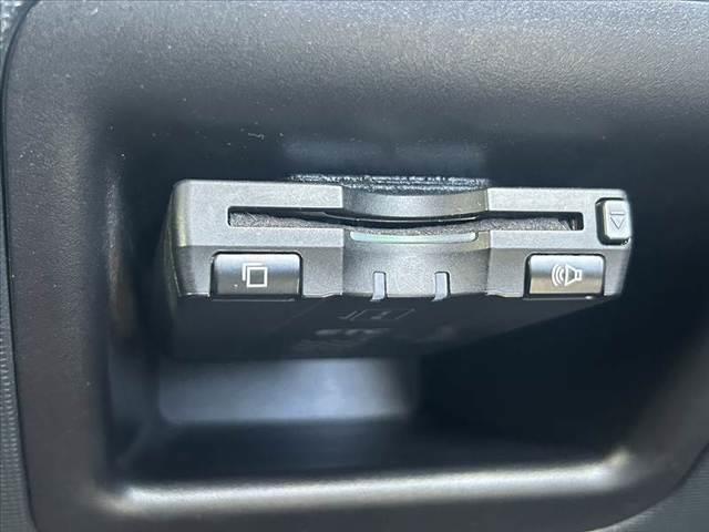 スペイド Ｆ　禁煙　車検整備付　電スラ　ＨＩＤヘッド　オートライト　純正ＳＤナビ　地デジ　ＢＴ　Ｂカメラ　ステリモ　キーレス　スペアキー　ＥＴＣ　ドラレコ　電格ミラーウインカー　Ｐガラス　社外１５ＡＷ　アームレスト（6枚目）