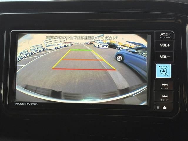 ハイラックス Ｚ　後期　禁煙車　４ＷＤ　ディーゼル　ターボ　純正ナビ　フルセグ　ＢＴ　Ｂモニタ　レーダークルーズ　プリクラ　クリアランスソナー　ＬＤＡ　オートＬＥＤ　Ｐガラス　ＥＴＣ　電格ヒーターミラー　革巻ステア（4枚目）