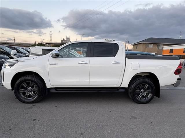 ハイラックス Ｚ　後期　禁煙車　４ＷＤ　ディーゼル　ターボ　純正ナビ　フルセグ　ＢＴ　Ｂモニタ　レーダークルーズ　プリクラ　クリアランスソナー　ＬＤＡ　オートＬＥＤ　Ｐガラス　ＥＴＣ　電格ヒーターミラー　革巻ステア（11枚目）