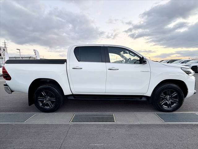 ハイラックス Ｚ　後期　禁煙車　４ＷＤ　ディーゼル　ターボ　純正ナビ　フルセグ　ＢＴ　Ｂモニタ　レーダークルーズ　プリクラ　クリアランスソナー　ＬＤＡ　オートＬＥＤ　Ｐガラス　ＥＴＣ　電格ヒーターミラー　革巻ステア（12枚目）