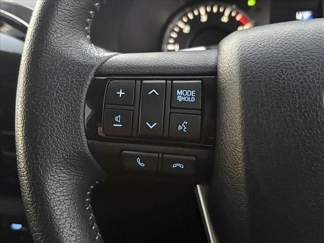 ハイラックス Ｚ　後期　禁煙車　４ＷＤ　ディーゼル　ターボ　純正ナビ　フルセグ　ＢＴ　Ｂモニタ　レーダークルーズ　プリクラ　クリアランスソナー　ＬＤＡ　オートＬＥＤ　Ｐガラス　ＥＴＣ　電格ヒーターミラー　革巻ステア（25枚目）