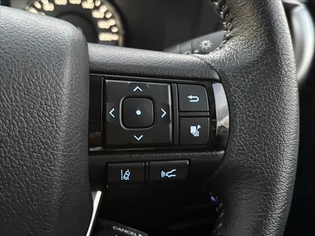 ハイラックス Ｚ　後期　禁煙車　４ＷＤ　ディーゼル　ターボ　純正ナビ　フルセグ　ＢＴ　Ｂモニタ　レーダークルーズ　プリクラ　クリアランスソナー　ＬＤＡ　オートＬＥＤ　Ｐガラス　ＥＴＣ　電格ヒーターミラー　革巻ステア（26枚目）