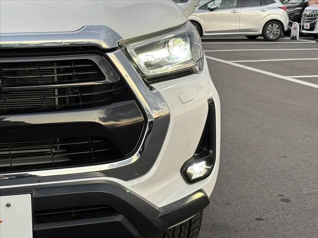 ハイラックス Ｚ　後期　禁煙車　４ＷＤ　ディーゼル　ターボ　純正ナビ　フルセグ　ＢＴ　Ｂモニタ　レーダークルーズ　プリクラ　クリアランスソナー　ＬＤＡ　オートＬＥＤ　Ｐガラス　ＥＴＣ　電格ヒーターミラー　革巻ステア（36枚目）