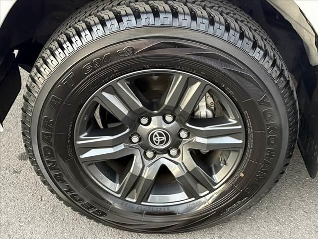 ハイラックス Ｚ　後期　禁煙車　４ＷＤ　ディーゼル　ターボ　純正ナビ　フルセグ　ＢＴ　Ｂモニタ　レーダークルーズ　プリクラ　クリアランスソナー　ＬＤＡ　オートＬＥＤ　Ｐガラス　ＥＴＣ　電格ヒーターミラー　革巻ステア（42枚目）