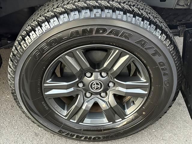 ハイラックス Ｚ　後期　禁煙車　４ＷＤ　ディーゼル　ターボ　純正ナビ　フルセグ　ＢＴ　Ｂモニタ　レーダークルーズ　プリクラ　クリアランスソナー　ＬＤＡ　オートＬＥＤ　Ｐガラス　ＥＴＣ　電格ヒーターミラー　革巻ステア（44枚目）