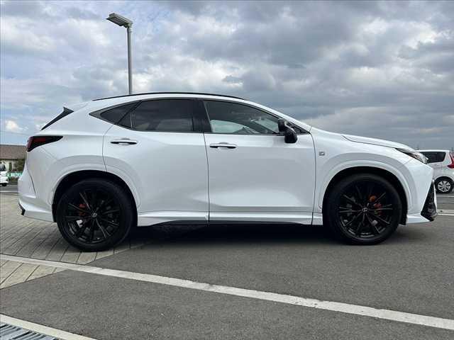 ナビゲーションやＥＴＣなどのパーツ取り付けのお見積りもお気軽にご相談ください。