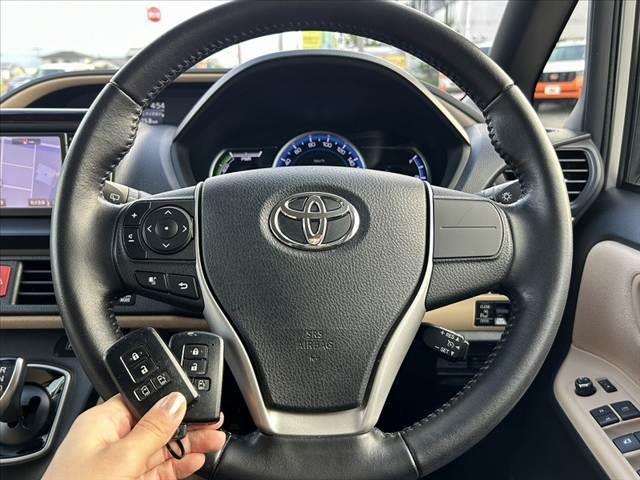 ノア ハイブリッドＧ　禁煙　車検整備付　両電スラ　クルコン　Ｆシートヒーター　スマートキーＸ２　純正ＳＤナビ　地デジ　ＢＴ　ステリモ　Ｂカメラ　置くだけ充電　ＥＴＣ　ドラレコ　Ａコーナーポール　チルトステア　純正１５ＡＷ（6枚目）