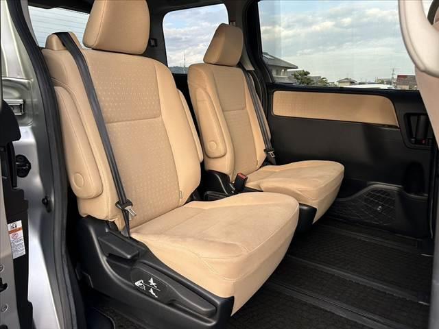 ノア ハイブリッドＧ　禁煙　車検整備付　両電スラ　クルコン　Ｆシートヒーター　スマートキーＸ２　純正ＳＤナビ　地デジ　ＢＴ　ステリモ　Ｂカメラ　置くだけ充電　ＥＴＣ　ドラレコ　Ａコーナーポール　チルトステア　純正１５ＡＷ（19枚目）