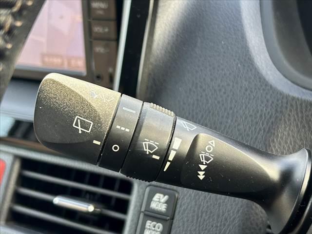 ノア ハイブリッドＧ　禁煙　車検整備付　両電スラ　クルコン　Ｆシートヒーター　スマートキーＸ２　純正ＳＤナビ　地デジ　ＢＴ　ステリモ　Ｂカメラ　置くだけ充電　ＥＴＣ　ドラレコ　Ａコーナーポール　チルトステア　純正１５ＡＷ（25枚目）