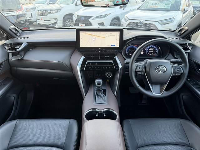 ハリアー Ｚ　レザーパッケージ　禁煙　中期　パノラマルーフ　ＴＯＭ‘Ｓフルエアロ　パノラマモニター　セーフティセンス　ＪＢＬ１２．３型ナビ　フルセグ　ＢＳＭ　Ｐバックドア　カラーＨＵＤ　Ｄインナーミラー　ＥＴＣ２．０　Ｐシート（2枚目）