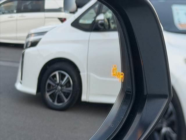 ハリアー Ｚ　レザーパッケージ　禁煙　中期　パノラマルーフ　ＴＯＭ‘Ｓフルエアロ　パノラマモニター　セーフティセンス　ＪＢＬ１２．３型ナビ　フルセグ　ＢＳＭ　Ｐバックドア　カラーＨＵＤ　Ｄインナーミラー　ＥＴＣ２．０　Ｐシート（6枚目）