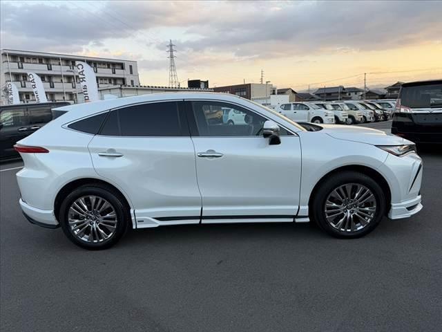 ハリアー Ｚ　レザーパッケージ　禁煙　中期　パノラマルーフ　ＴＯＭ‘Ｓフルエアロ　パノラマモニター　セーフティセンス　ＪＢＬ１２．３型ナビ　フルセグ　ＢＳＭ　Ｐバックドア　カラーＨＵＤ　Ｄインナーミラー　ＥＴＣ２．０　Ｐシート（12枚目）