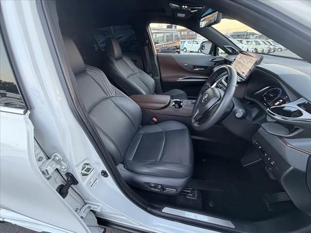 ハリアー Ｚ　レザーパッケージ　禁煙　中期　パノラマルーフ　ＴＯＭ‘Ｓフルエアロ　パノラマモニター　セーフティセンス　ＪＢＬ１２．３型ナビ　フルセグ　ＢＳＭ　Ｐバックドア　カラーＨＵＤ　Ｄインナーミラー　ＥＴＣ２．０　Ｐシート（16枚目）