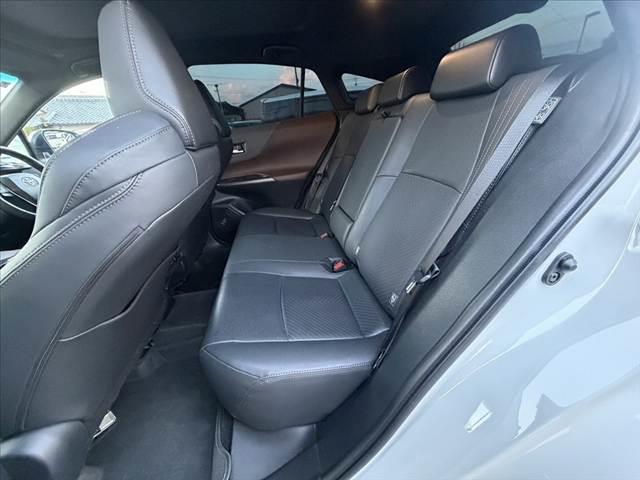 ハリアー Ｚ　レザーパッケージ　禁煙　中期　パノラマルーフ　ＴＯＭ‘Ｓフルエアロ　パノラマモニター　セーフティセンス　ＪＢＬ１２．３型ナビ　フルセグ　ＢＳＭ　Ｐバックドア　カラーＨＵＤ　Ｄインナーミラー　ＥＴＣ２．０　Ｐシート（18枚目）