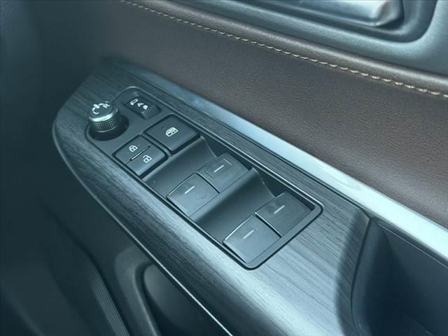 ハリアー Ｚ　レザーパッケージ　禁煙　中期　パノラマルーフ　ＴＯＭ‘Ｓフルエアロ　パノラマモニター　セーフティセンス　ＪＢＬ１２．３型ナビ　フルセグ　ＢＳＭ　Ｐバックドア　カラーＨＵＤ　Ｄインナーミラー　ＥＴＣ２．０　Ｐシート（31枚目）