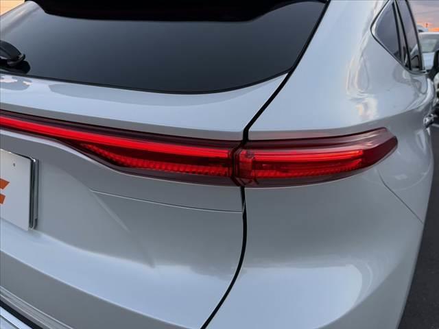 ハリアー Ｚ　レザーパッケージ　禁煙　中期　パノラマルーフ　ＴＯＭ‘Ｓフルエアロ　パノラマモニター　セーフティセンス　ＪＢＬ１２．３型ナビ　フルセグ　ＢＳＭ　Ｐバックドア　カラーＨＵＤ　Ｄインナーミラー　ＥＴＣ２．０　Ｐシート（39枚目）