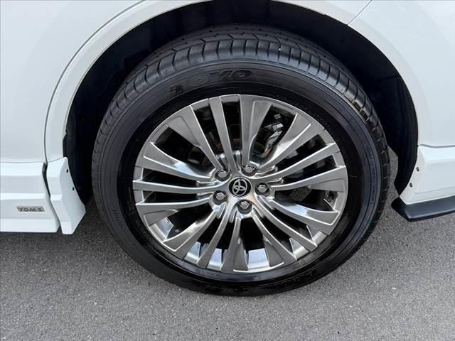 ハリアー Ｚ　レザーパッケージ　禁煙　中期　パノラマルーフ　ＴＯＭ‘Ｓフルエアロ　パノラマモニター　セーフティセンス　ＪＢＬ１２．３型ナビ　フルセグ　ＢＳＭ　Ｐバックドア　カラーＨＵＤ　Ｄインナーミラー　ＥＴＣ２．０　Ｐシート（42枚目）