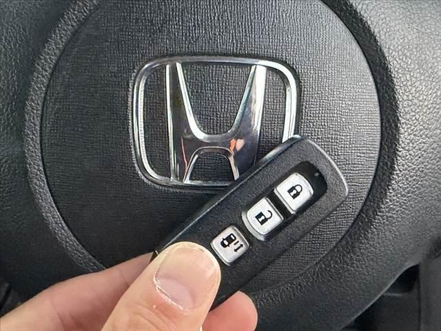 Ｎ－ＢＯＸカスタム Ｇ・Ｌパッケージ　後期　禁煙車　車検整備付　電動スライド　Ａストップ　ＥＴＣ　ＨＩＤヘッド　フォグライト　スマートキー　チルトステア　シートリフター　電格ミラーウインカー　ＡＣソケット　Ｐガラス　Ｒロール　純正１４ＡＷ（7枚目）