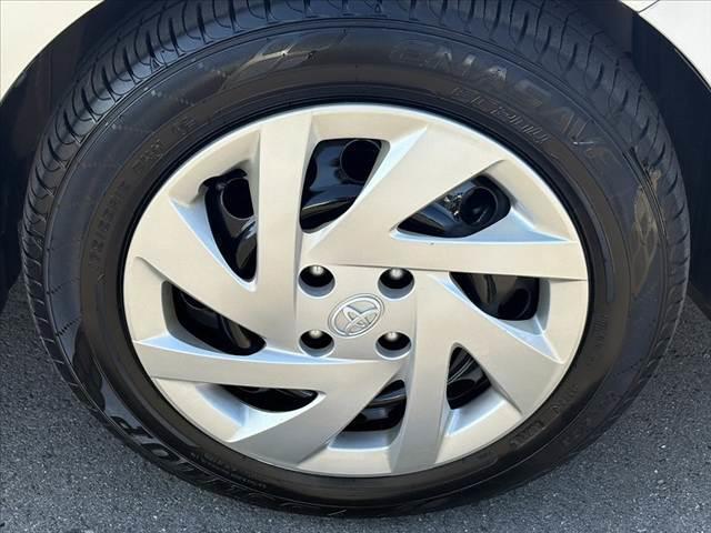 アクア Ｇ　中期　禁煙車　車検整備付　スマートキーＸ２　オートＬＥＤ　フォグ　Ｆシートヒーター　純正ＳＤナビ　フルセグ　ＢＴ　ＤＶＤ　Ｂカメ　ステリモ　クルコン　ＥＴＣ　電格ミラーウインカー　革巻きステア（43枚目）