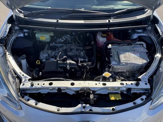 アクア Ｇ　中期　禁煙車　車検整備付　スマートキーＸ２　オートＬＥＤ　フォグ　Ｆシートヒーター　純正ＳＤナビ　フルセグ　ＢＴ　ＤＶＤ　Ｂカメ　ステリモ　クルコン　ＥＴＣ　電格ミラーウインカー　革巻きステア（52枚目）