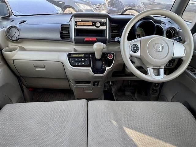 N-BOX G・Lパッケージ 禁煙車 両側電動スライド スマートキーX2 プッシュスタート 純正CDオーディオ ステリモ 電格ミラーウインカー Pガラス チルトステア ベンチシート アームレスト ヘッドライトレベライザー(2枚目)