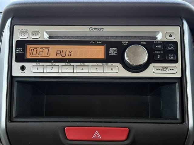 N-BOX G・Lパッケージ 禁煙車 両側電動スライド スマートキーX2 プッシュスタート 純正CDオーディオ ステリモ 電格ミラーウインカー Pガラス チルトステア ベンチシート アームレスト ヘッドライトレベライザー(4枚目)