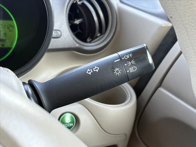 N-BOX G・Lパッケージ 禁煙車 両側電動スライド スマートキーX2 プッシュスタート 純正CDオーディオ ステリモ 電格ミラーウインカー Pガラス チルトステア ベンチシート アームレスト ヘッドライトレベライザー(24枚目)