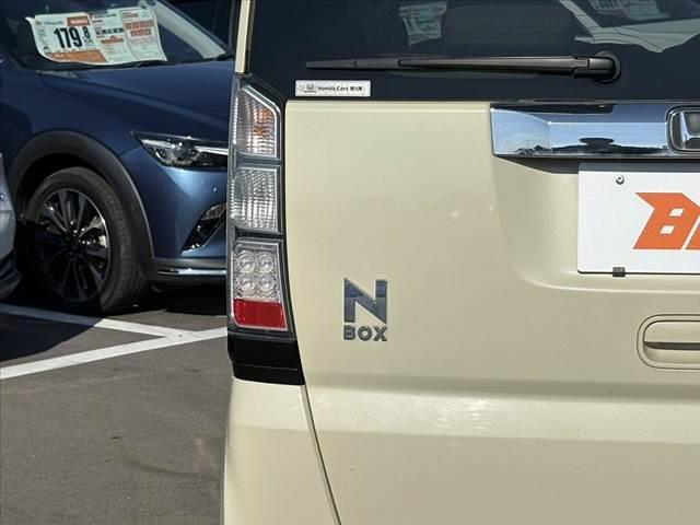 N-BOX G・Lパッケージ 禁煙車 両側電動スライド スマートキーX2 プッシュスタート 純正CDオーディオ ステリモ 電格ミラーウインカー Pガラス チルトステア ベンチシート アームレスト ヘッドライトレベライザー(38枚目)